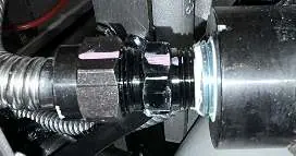 Flexible hose connection