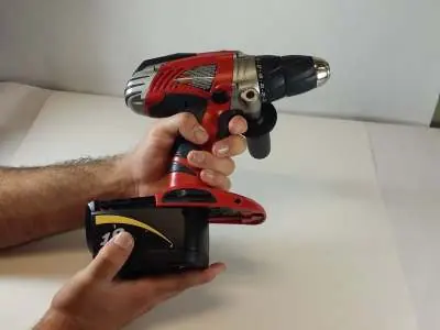 Remove the battery pack from the drill.
