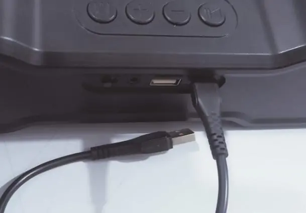 Charging cable connection