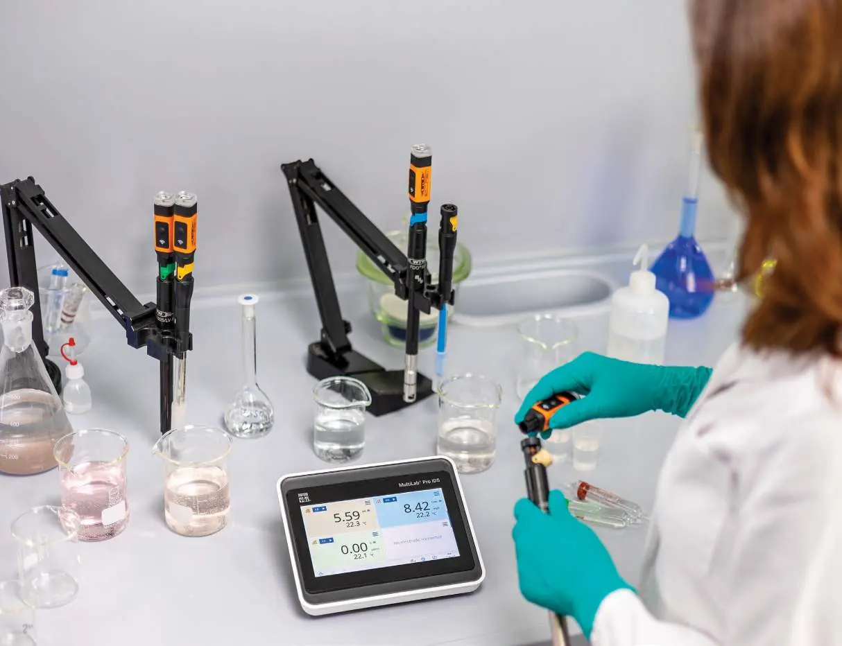 Xylem MultiLab laboratory instrument setup