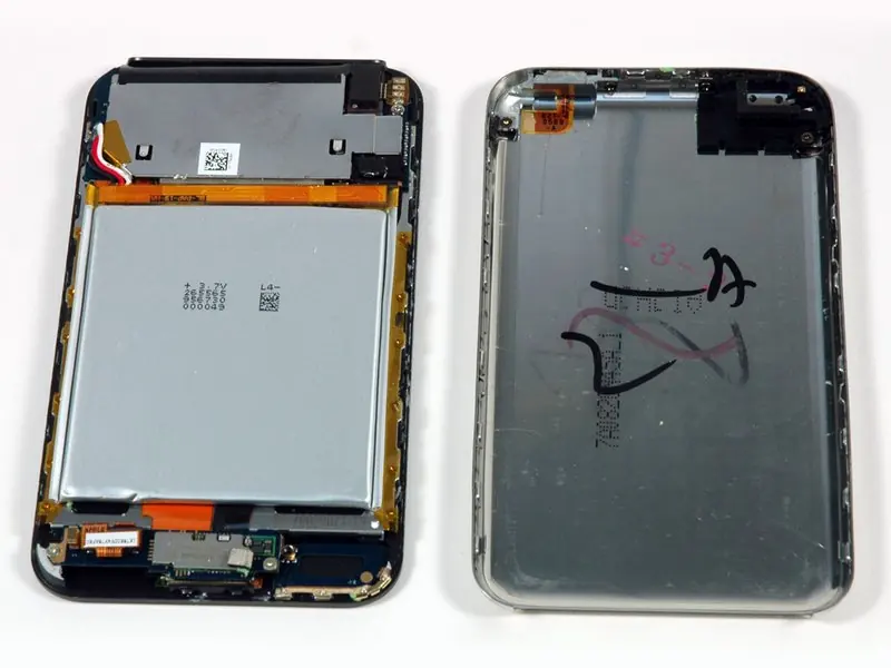 Opening the iPod Touch casing