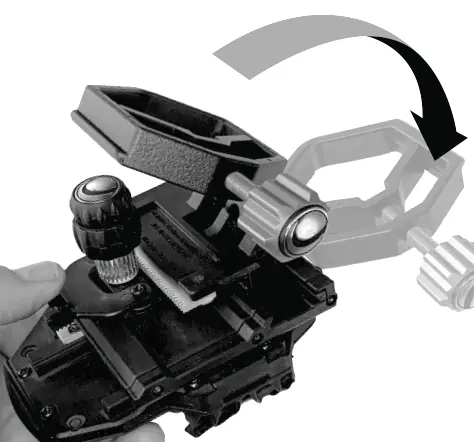 Attaching the adapter to the eyepiece