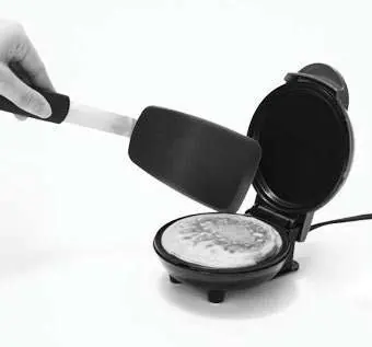 Removing food from the Griddle