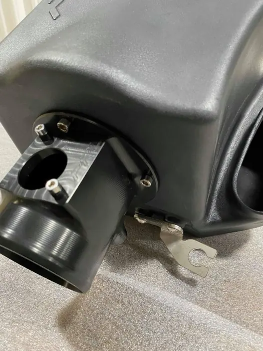 Securing the side cover