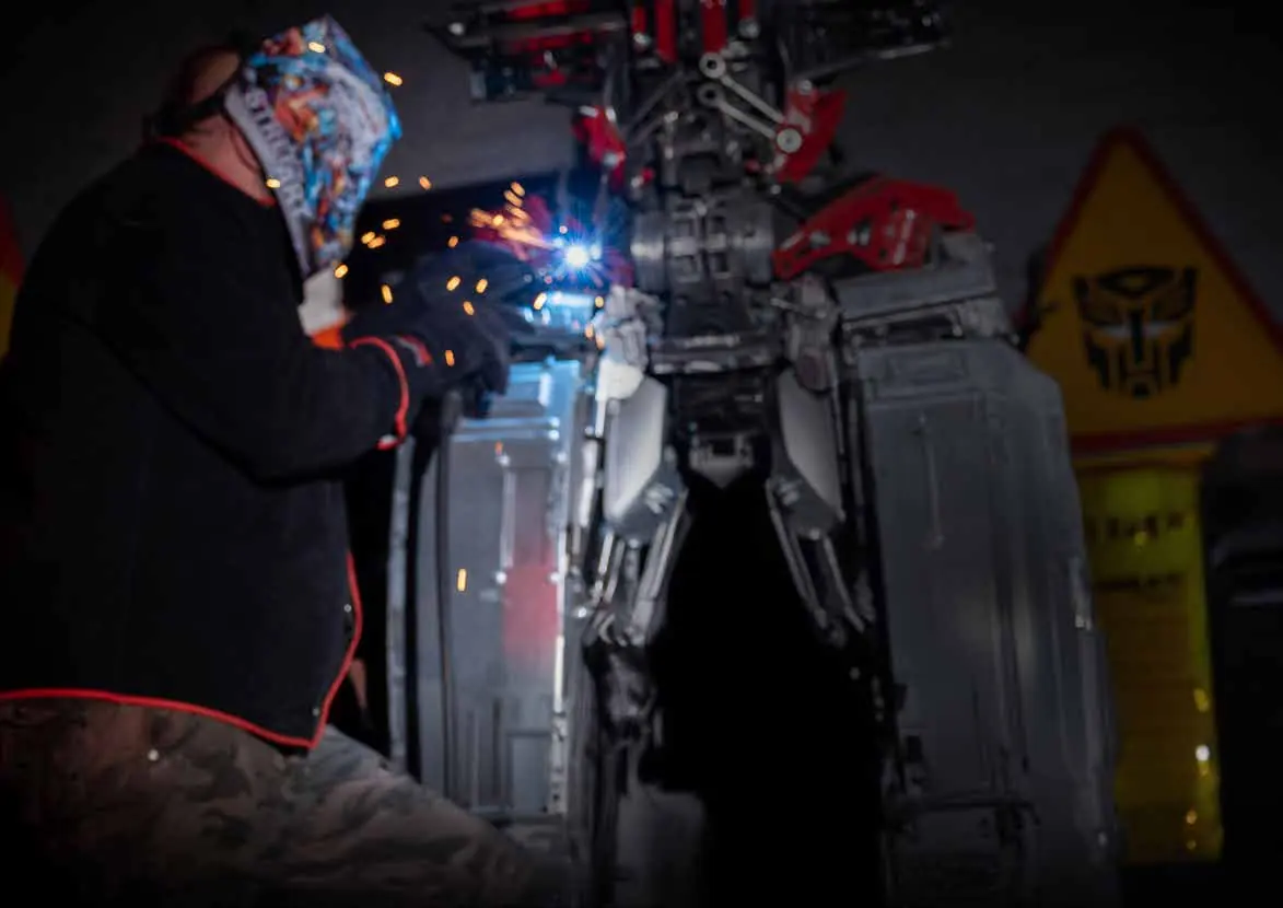 BesterMIG welder in operation