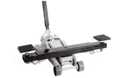 Axle traverse mounted on a car jack