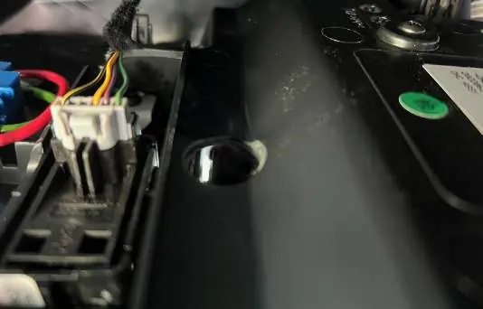 Removing the overhead console