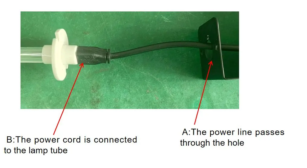 Connecting the power cord to the lamp base