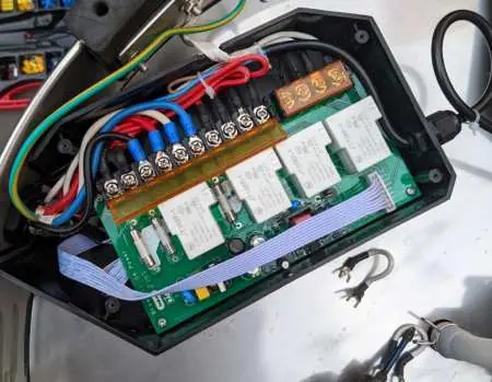 Final wiring configuration on the control board.