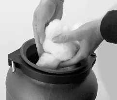 Adding Filterballs to the tank
