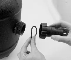 Connecting hose to the tank