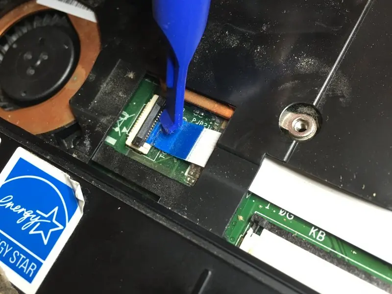 Disconnecting ribbon cable