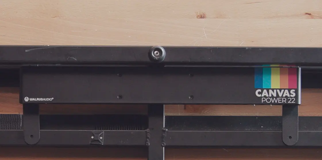 Installation of the Canvas Power 22 using L-style brackets.