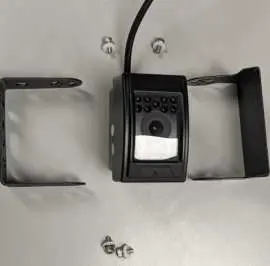 Mounting bracket and camera assembly