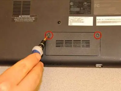 Removing the hard drive