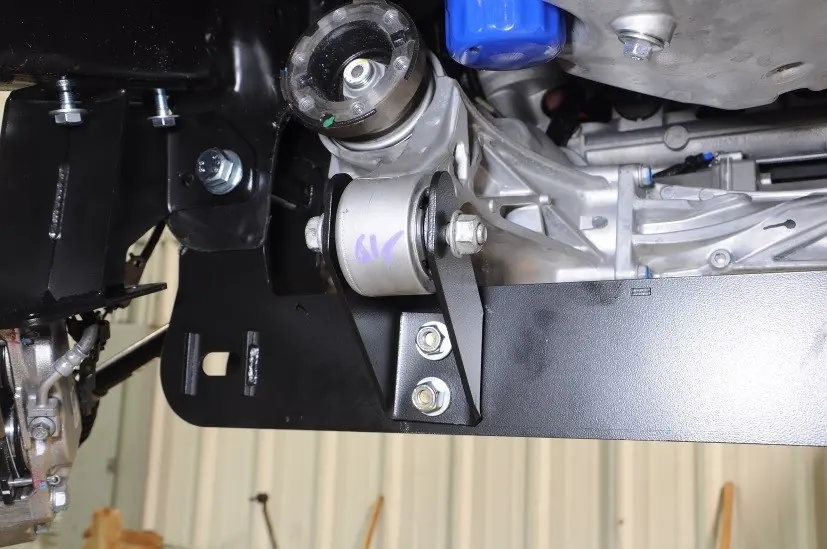 Installing the front crossmember.
