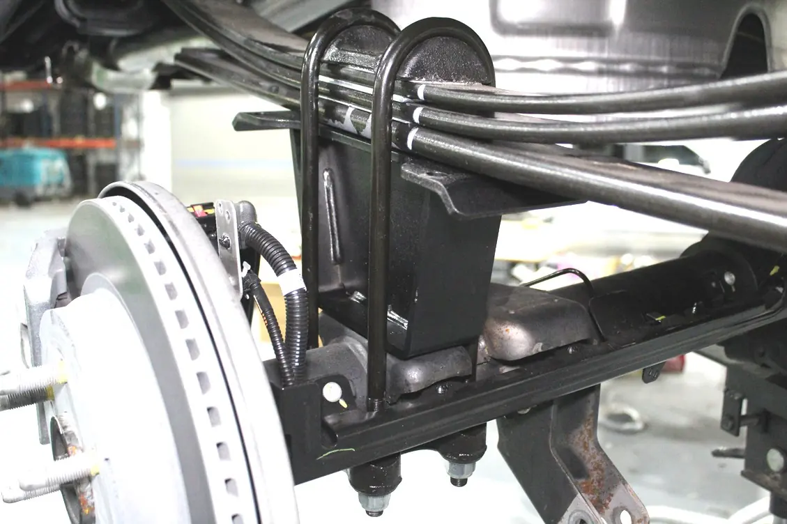 Installing the rear lift block.