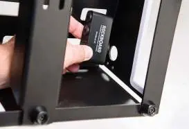 Inserting the MOD into the pedalboard