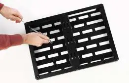 Removing feet from the pedalboard
