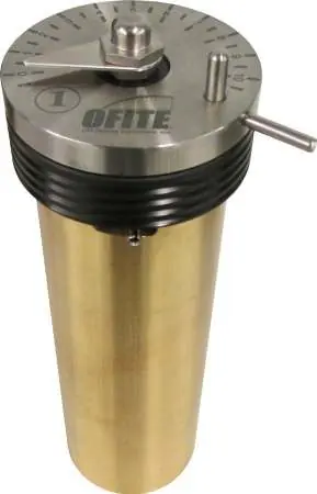 Prepare the consistometer slurry cup assembly.