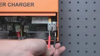 Connecting solar panel MC4 connectors