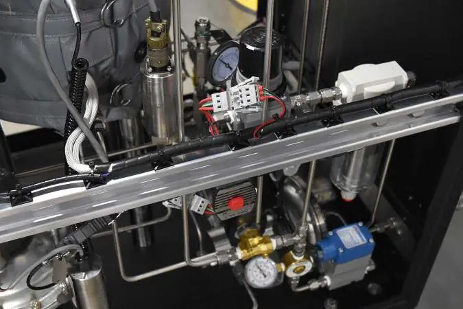 Regulator adjustment points