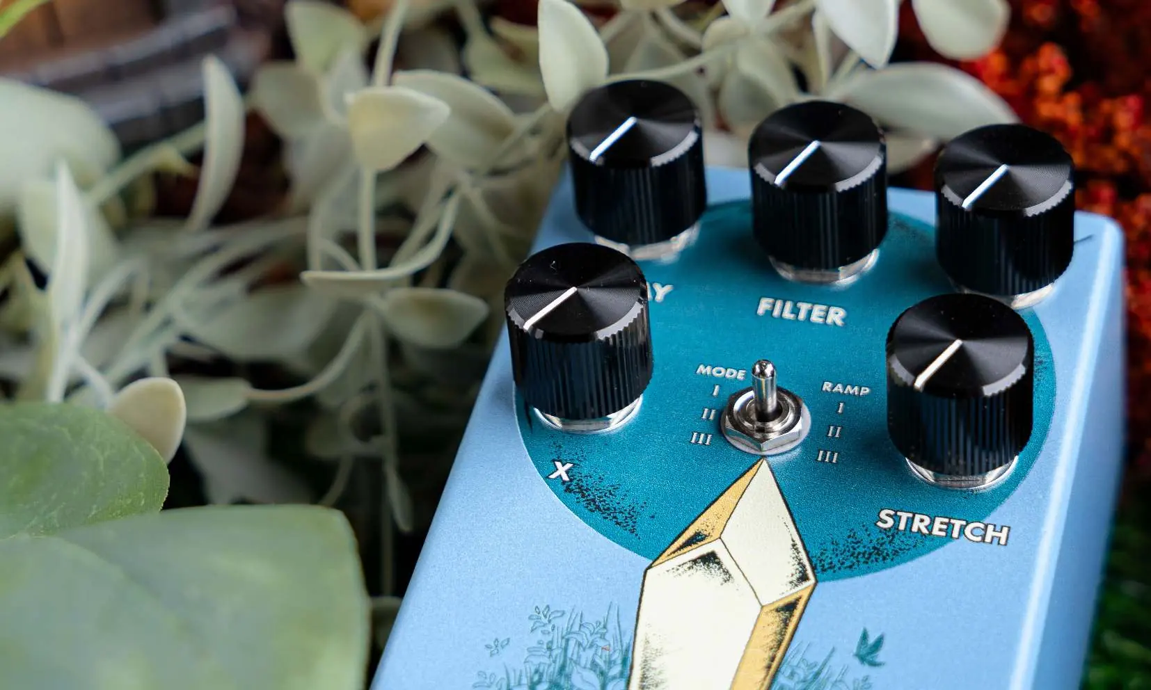 Control knobs and mode toggle switch
