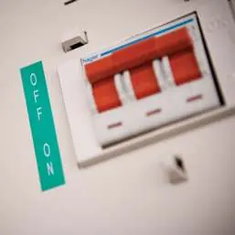 Labeling cables