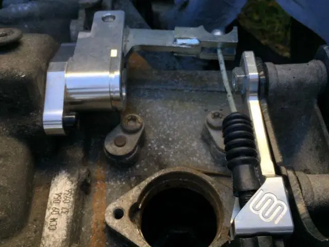 Clutch actuator installation