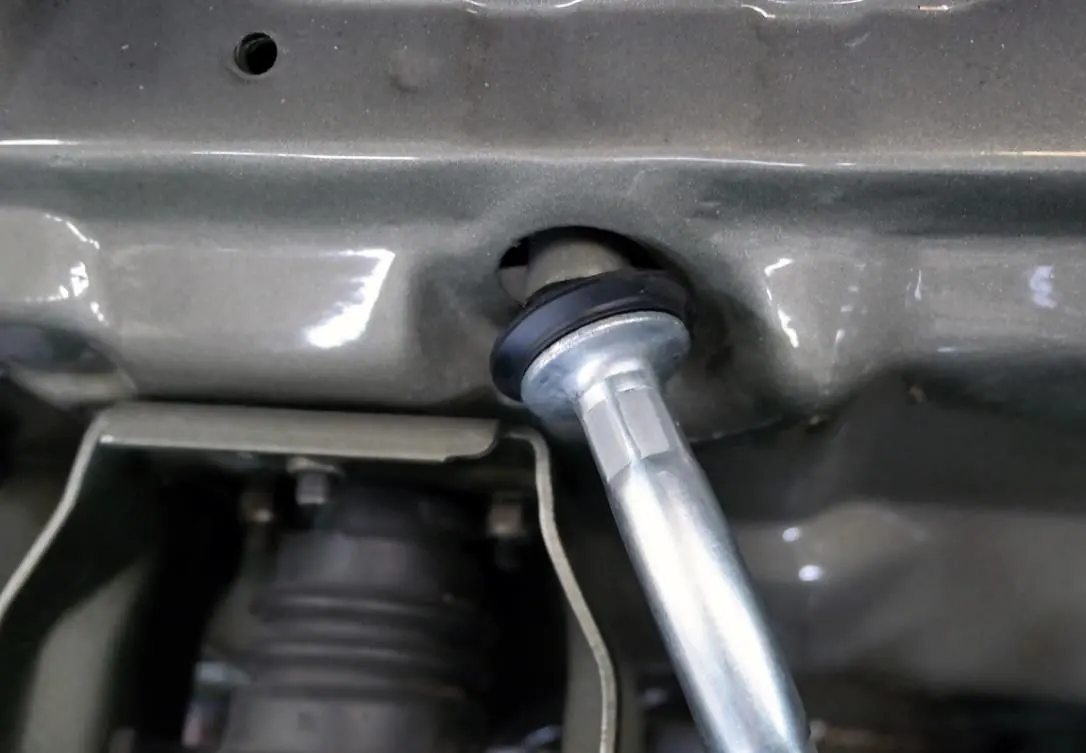 Clutch cable routing