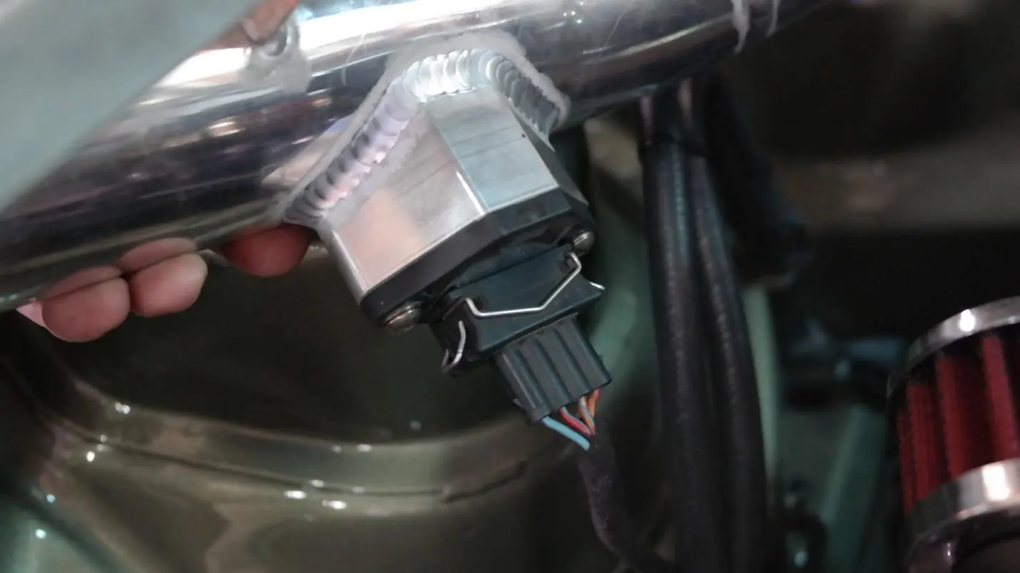 MAF sensor plug connection
