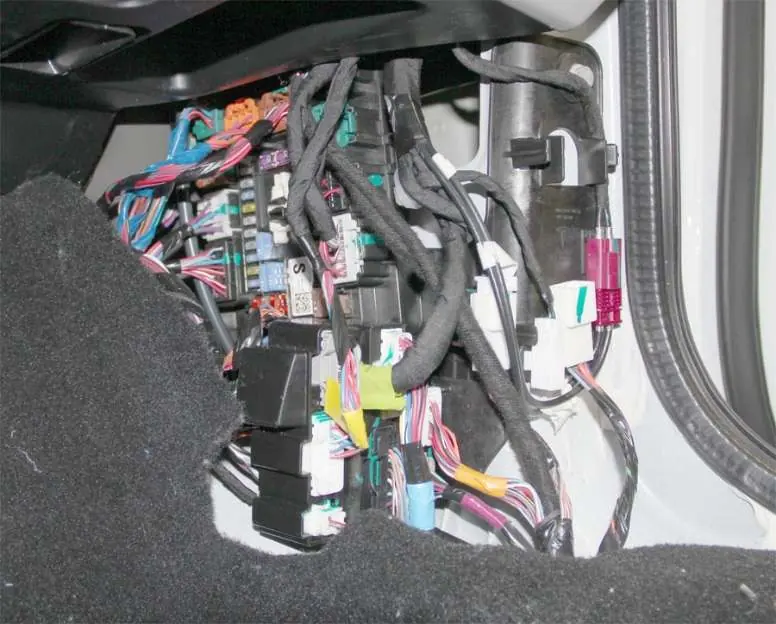 Additional installation photo from page 6