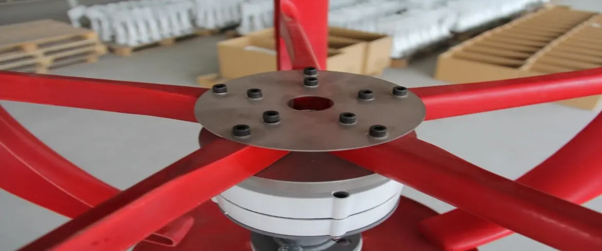 Flange installation on the generator spindle