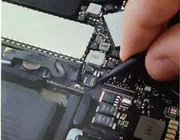 Disconnecting the battery connector