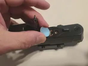 Replacing the finder battery