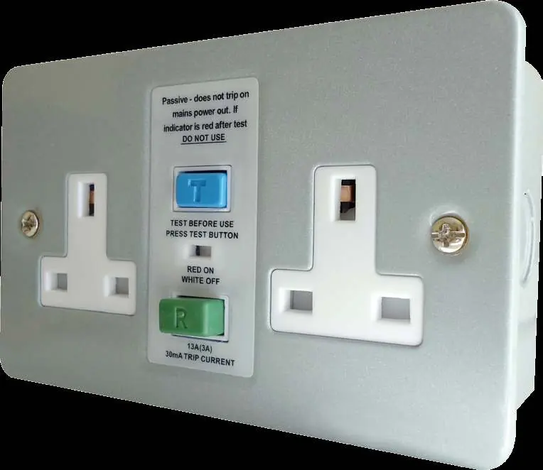Eterna 13A Metalclad Twin Unswitched RCD Socket