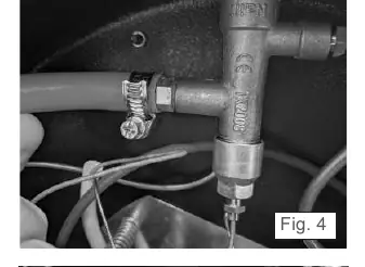 Connecting hose to burner control valve