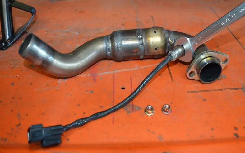 Ensure the oxygen sensor is fully tightened.