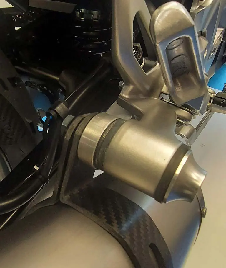 Detail of the silencer mounting point