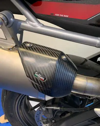 Installing carbon heat shields