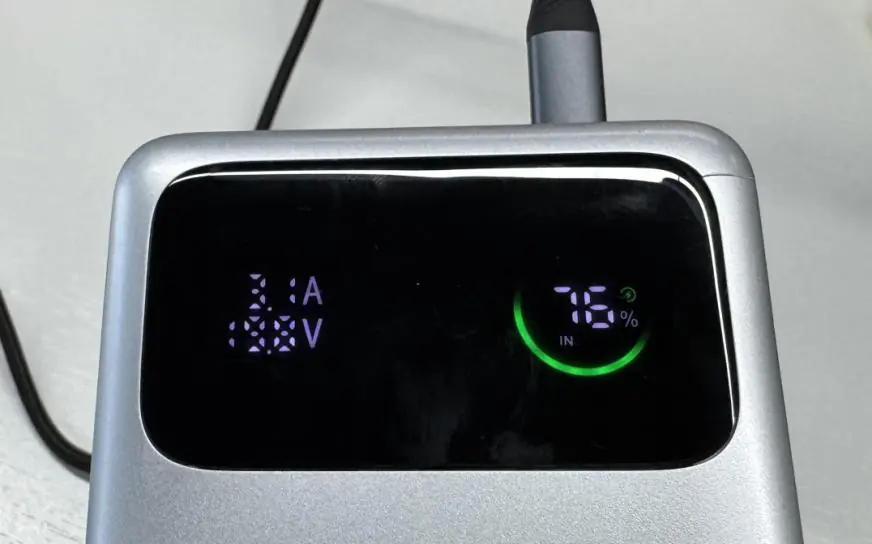 Recharging the power bank via USB-C1
