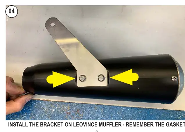 Installation of the bracket on the muffler