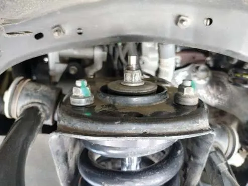 Securing the adel clamp