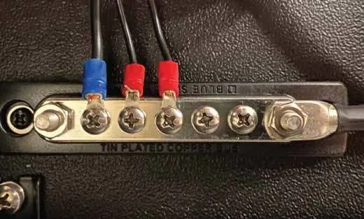 Negative bus bar connection point