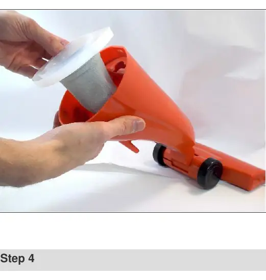 Removing the dust cup