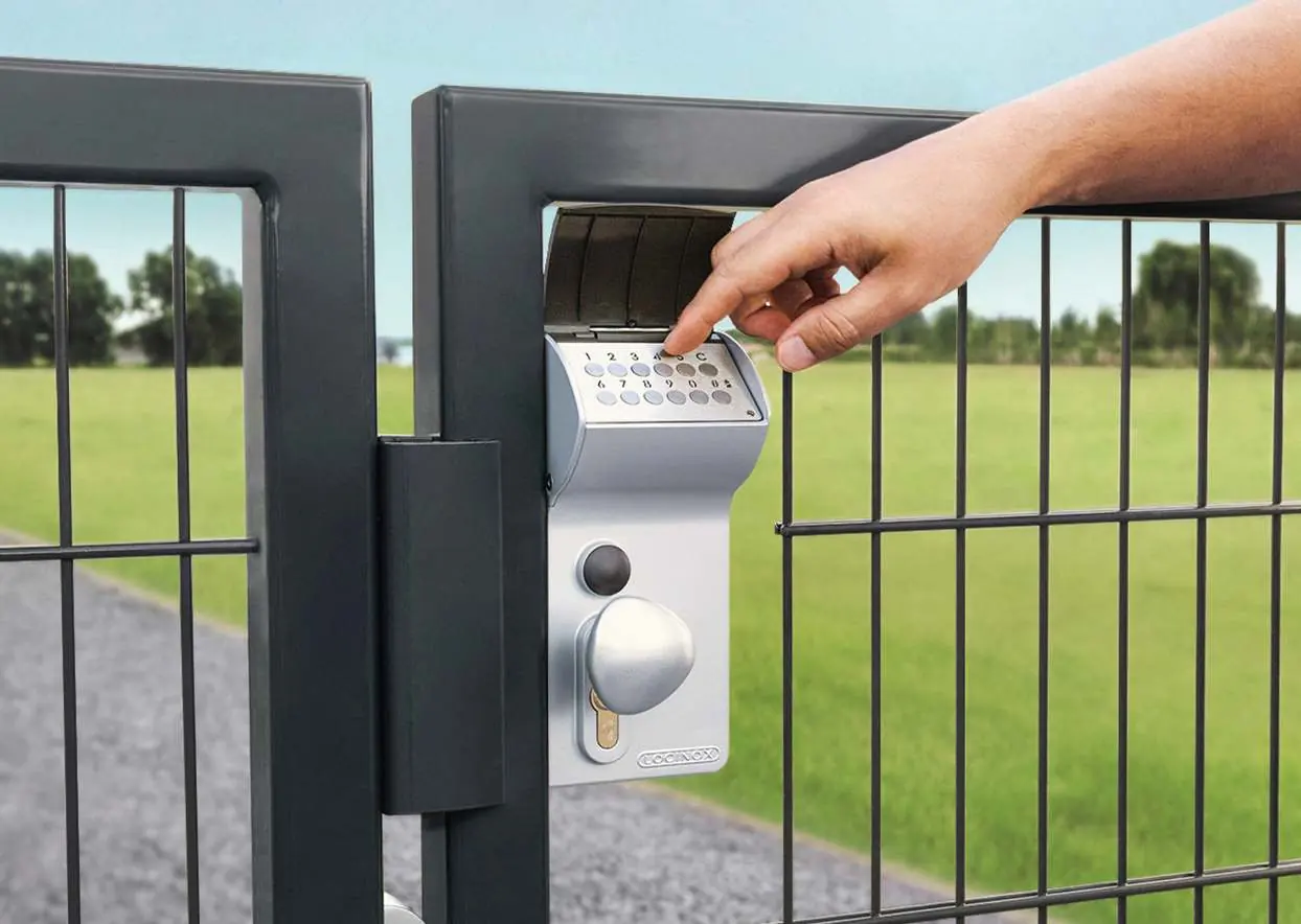 Locinox Valentino code lock installed on a gate